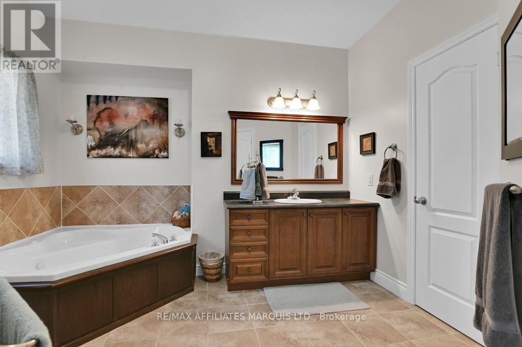 Photo 4 of 6798 Riverview Drive, South Glengarry ON