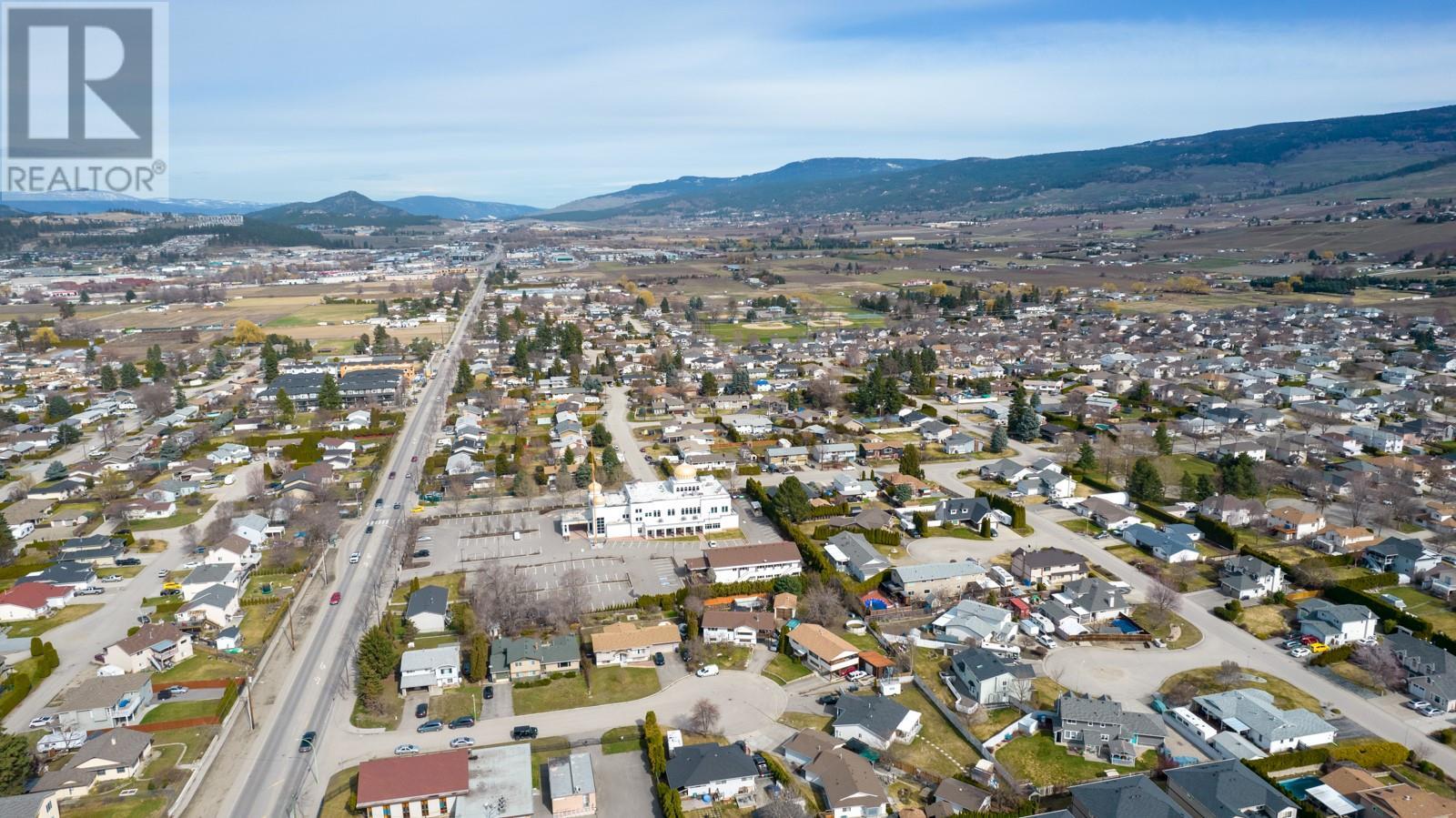  945 Rutland Road North, Kelowna