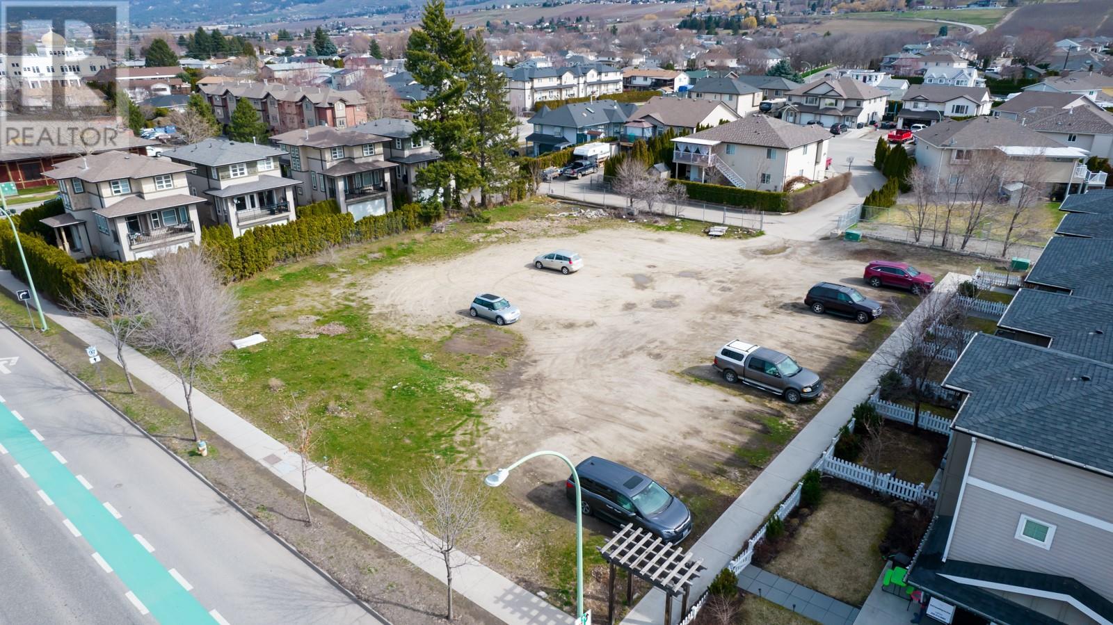  945 Rutland Road North, Kelowna