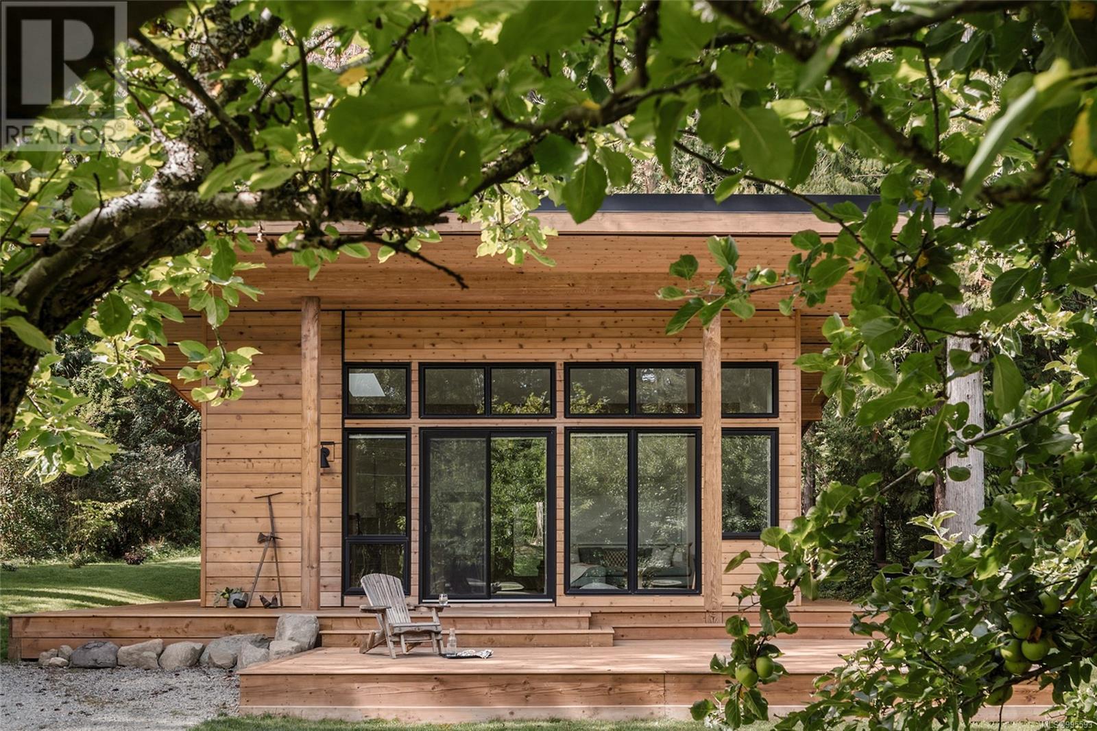 585 Wildwood Cres, Gabriola Island