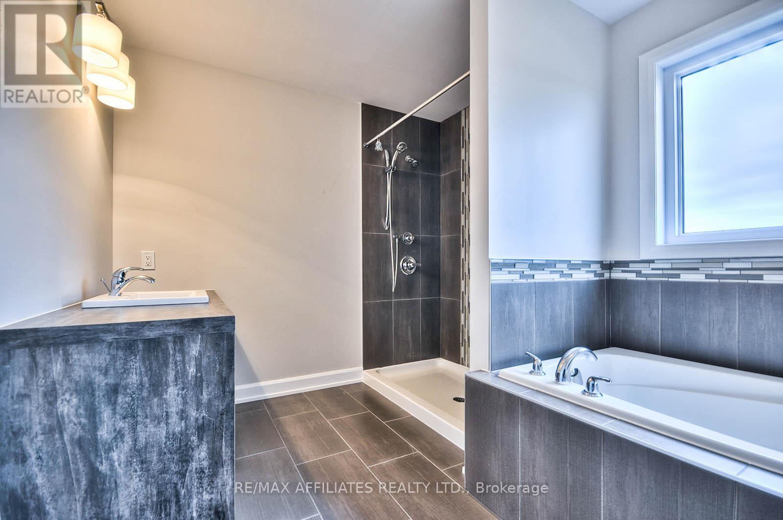 Photo 1 of 619 Geneva Crescent, Russell ON