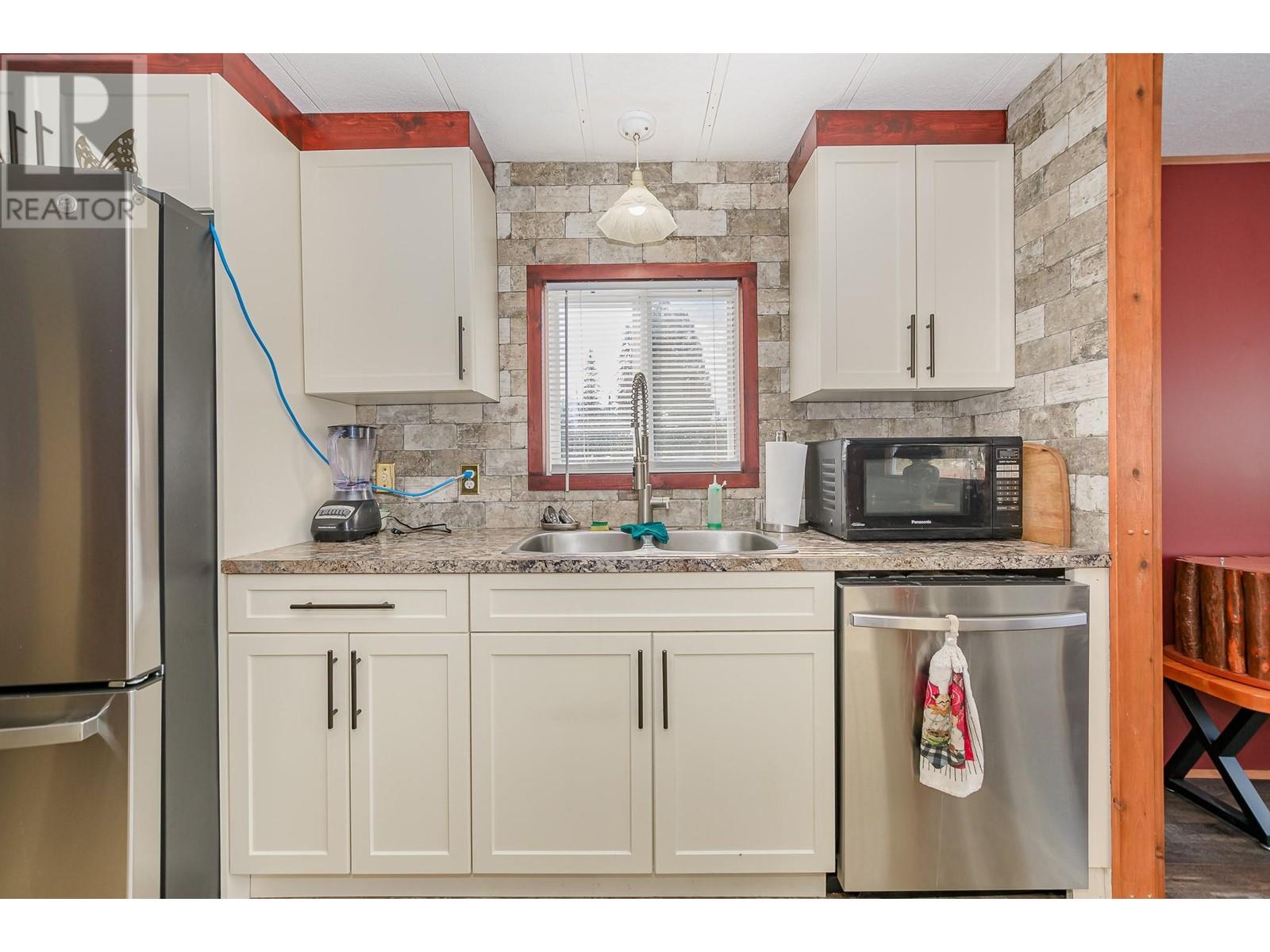 1 501 Kappel Street, Sicamous