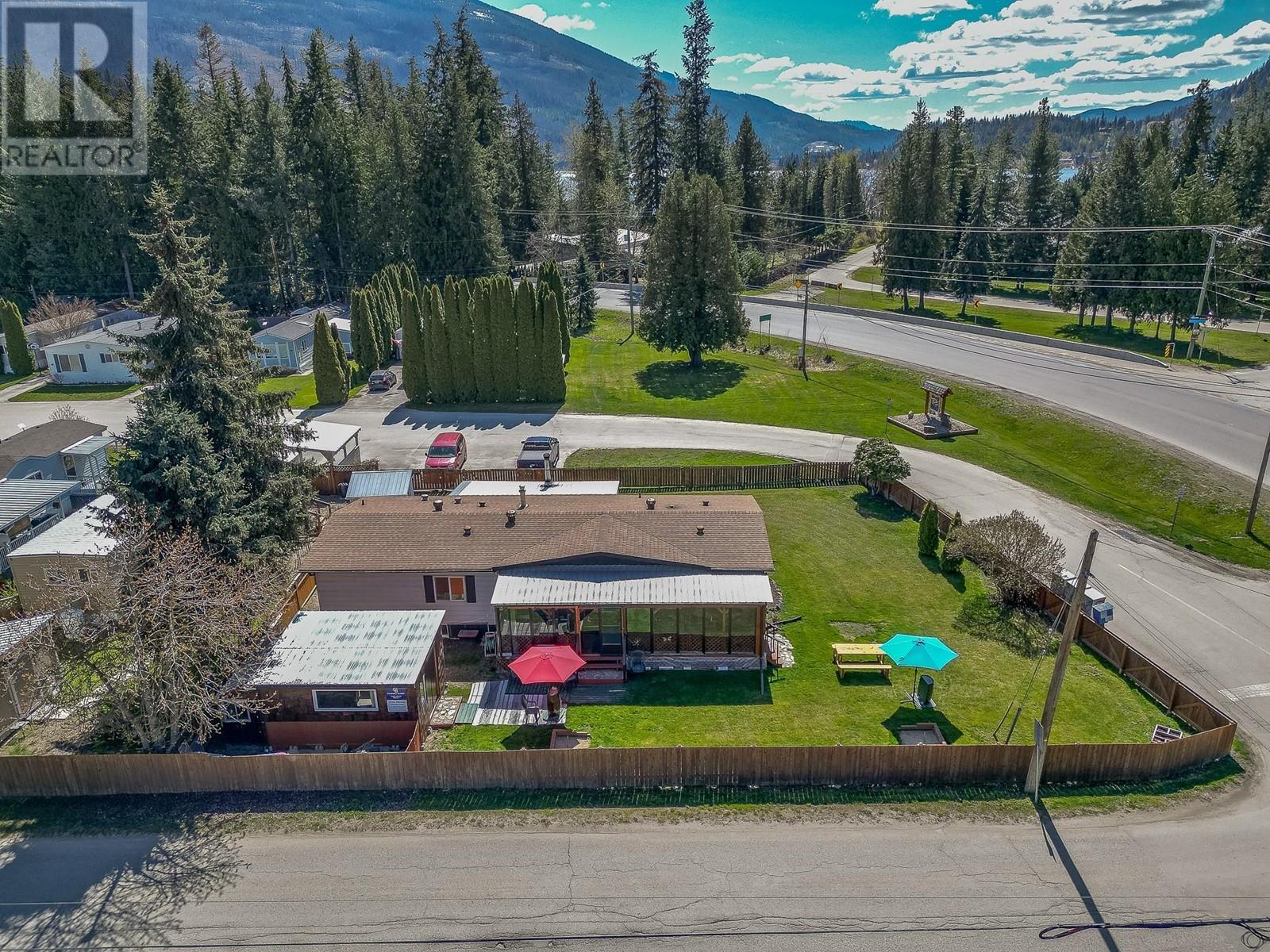 1 501 Kappel Street, Sicamous
