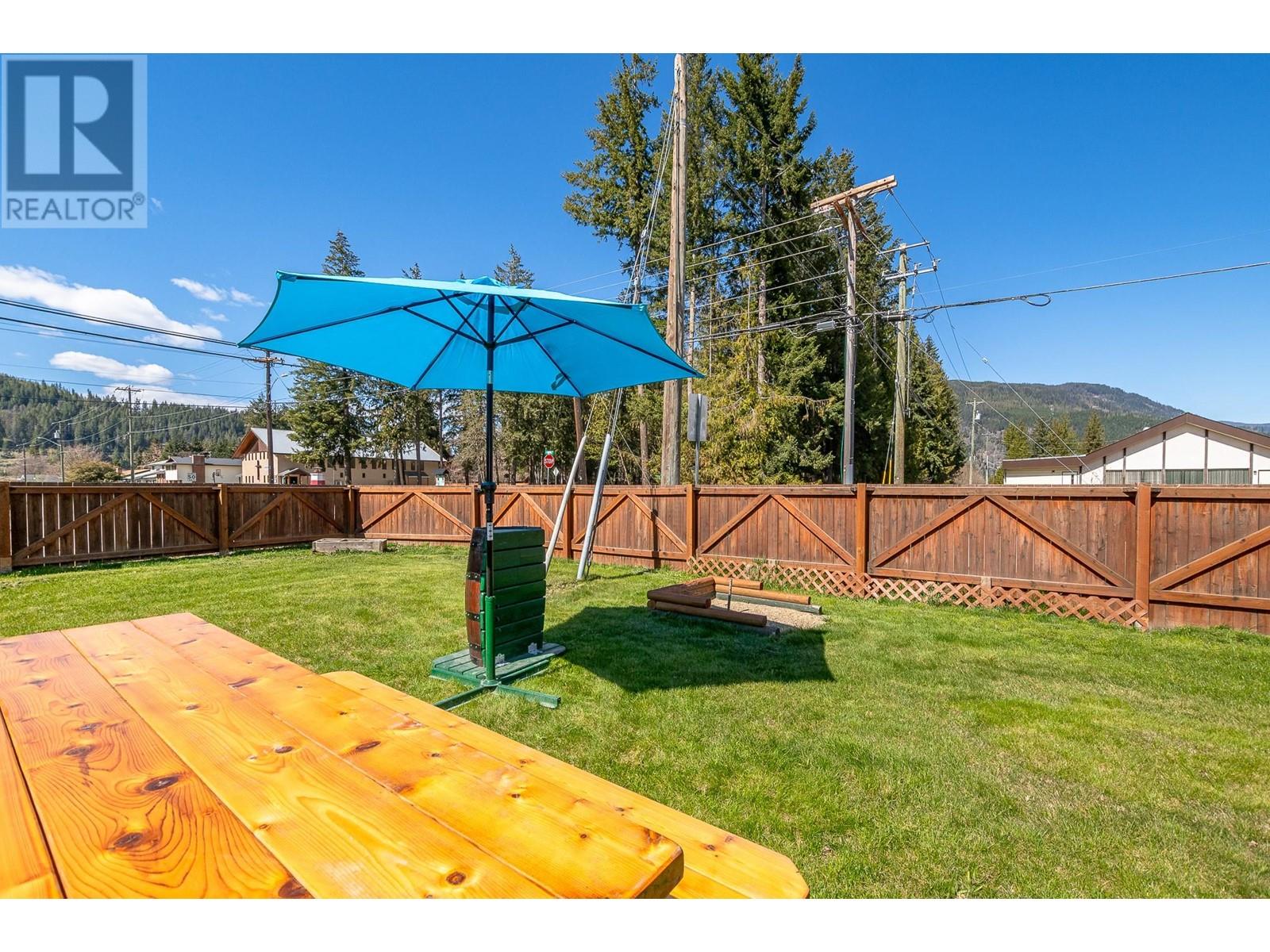 1 501 Kappel Street, Sicamous