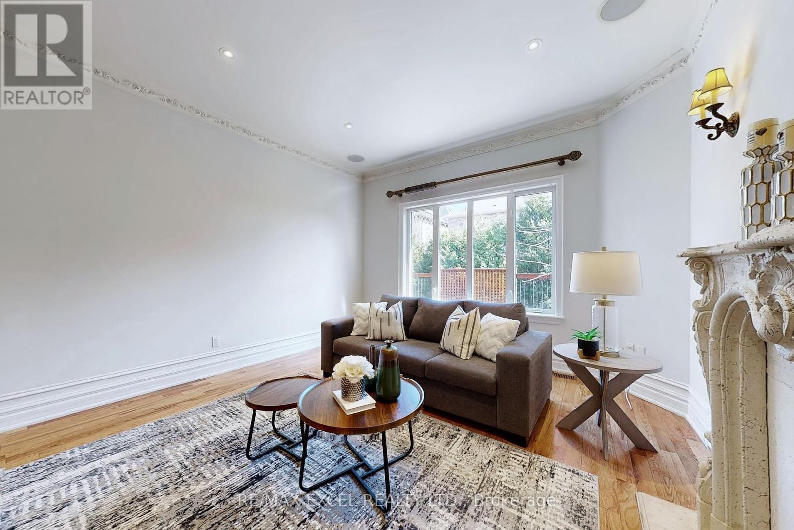 25 OAK AVENUE - 10