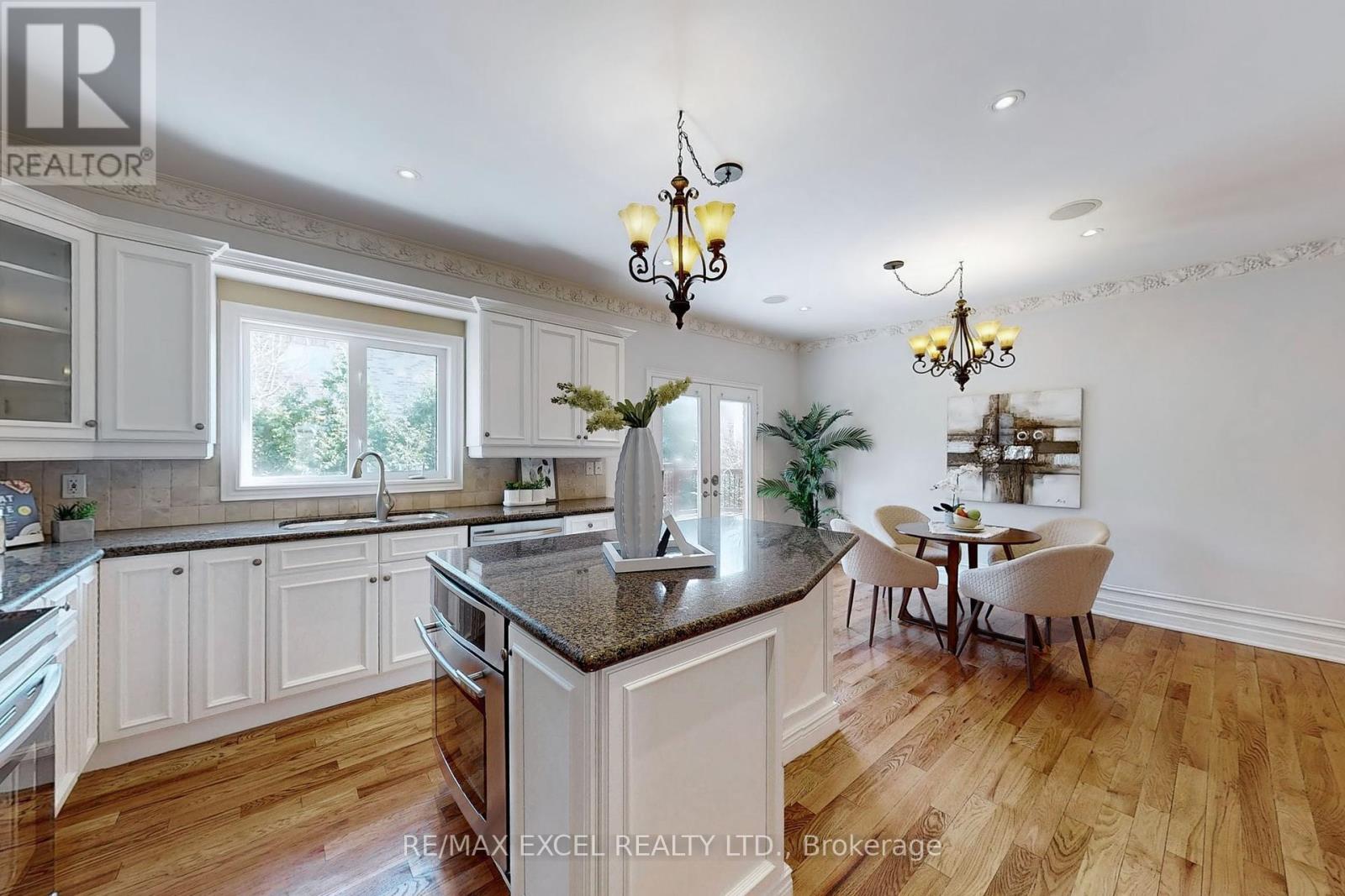 25 OAK AVENUE - 14