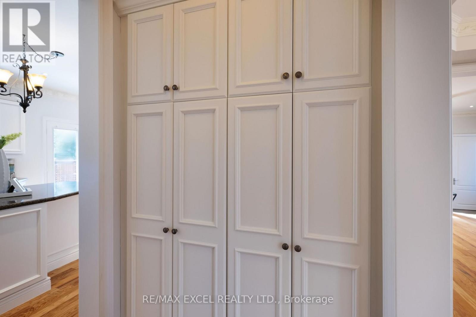 25 OAK AVENUE - 19
