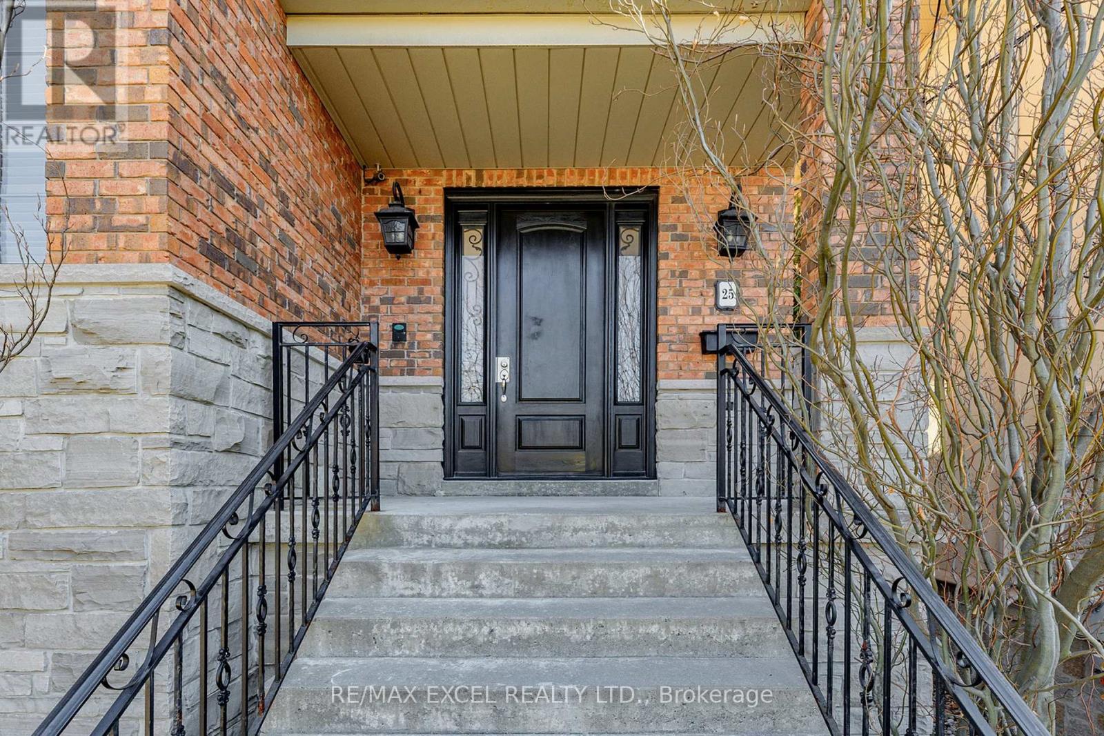 25 OAK AVENUE - 2
