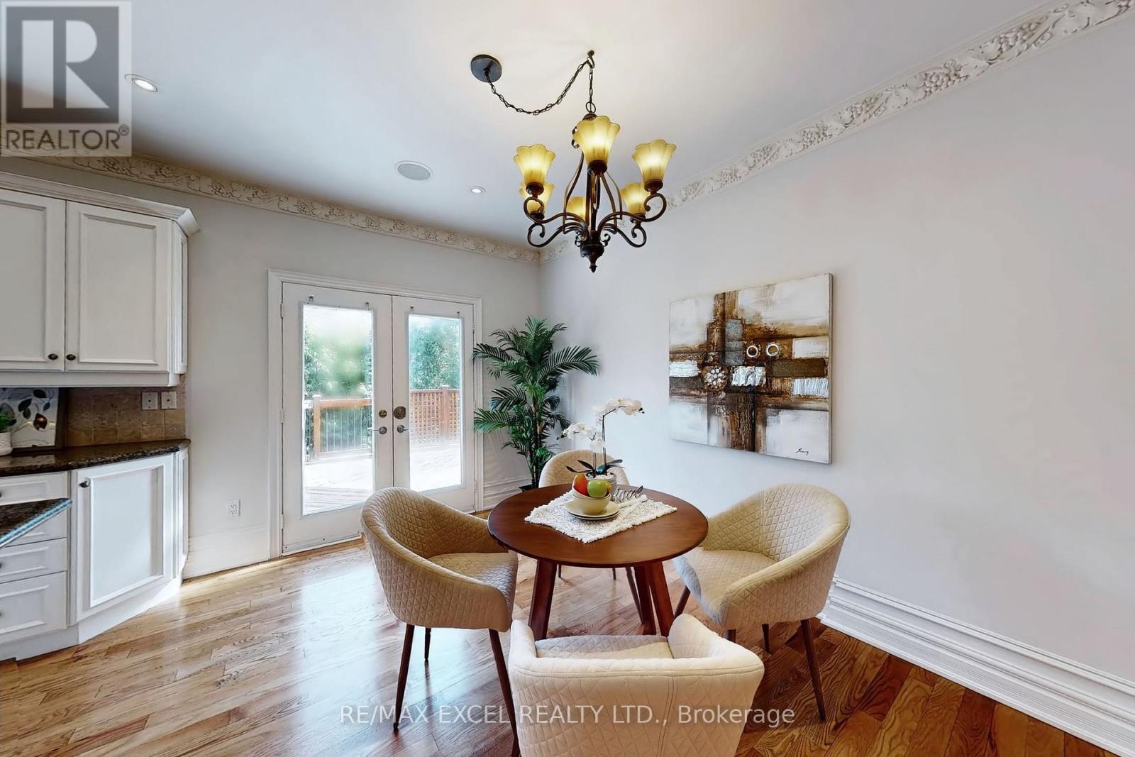 25 OAK AVENUE - 21