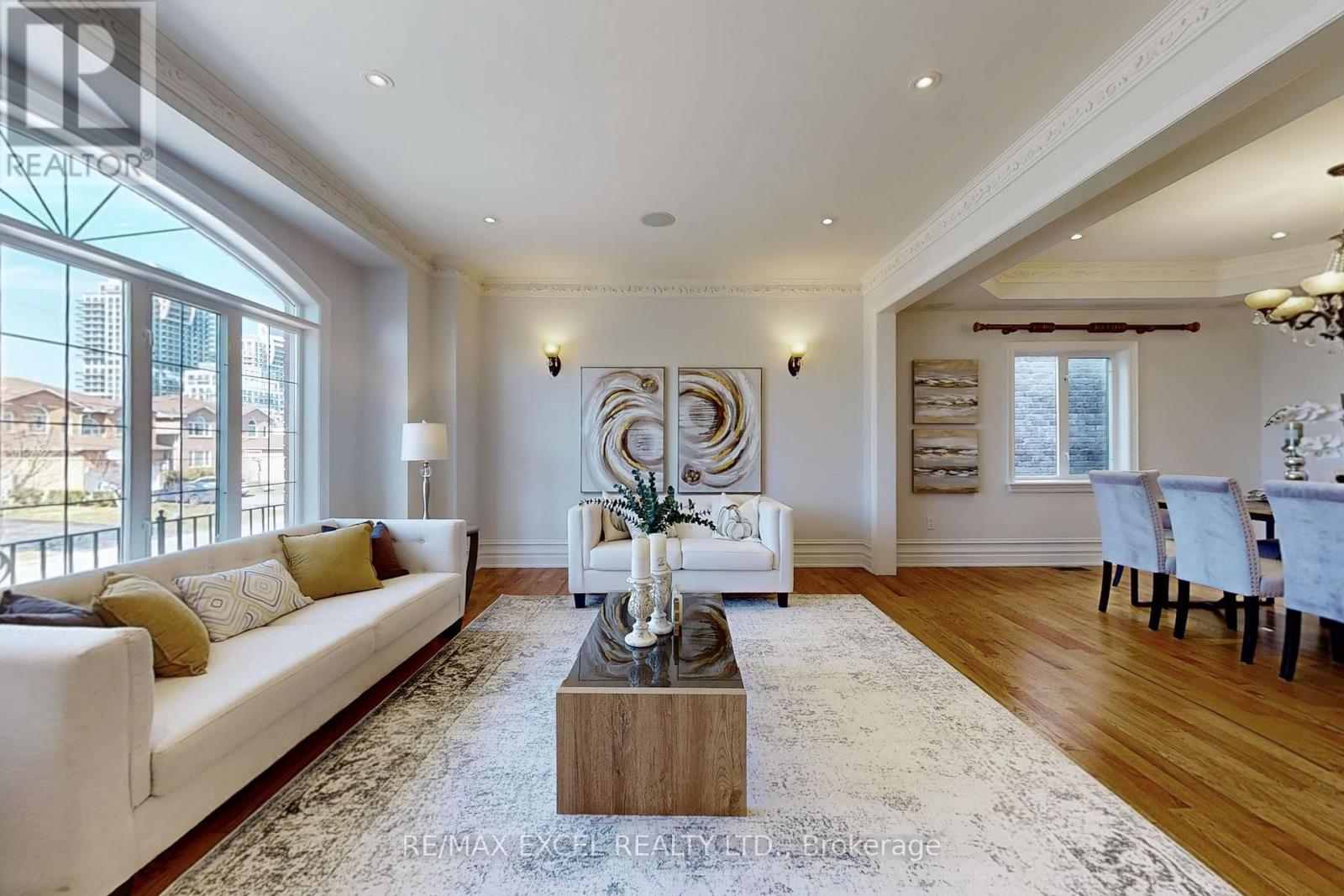 25 OAK AVENUE - 3