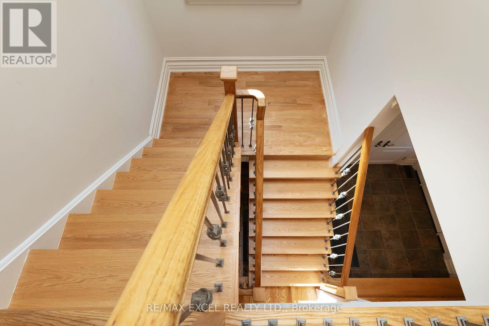 25 OAK AVENUE - 30