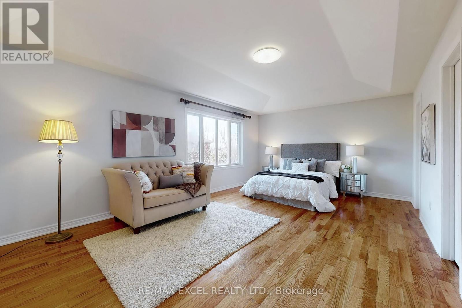 25 OAK AVENUE - 31