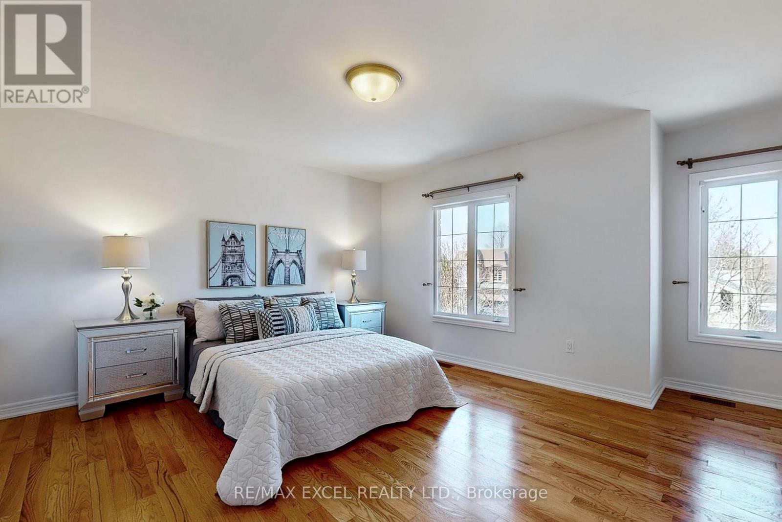 25 OAK AVENUE - 35