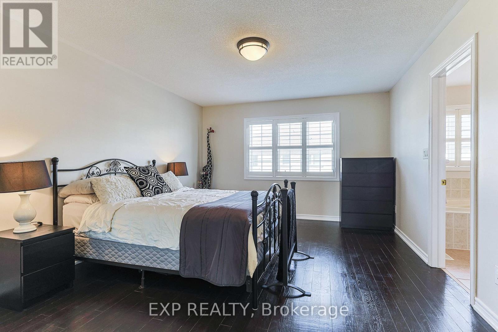 Photo 8 of 4693 Kurtz Road, Burlington ON