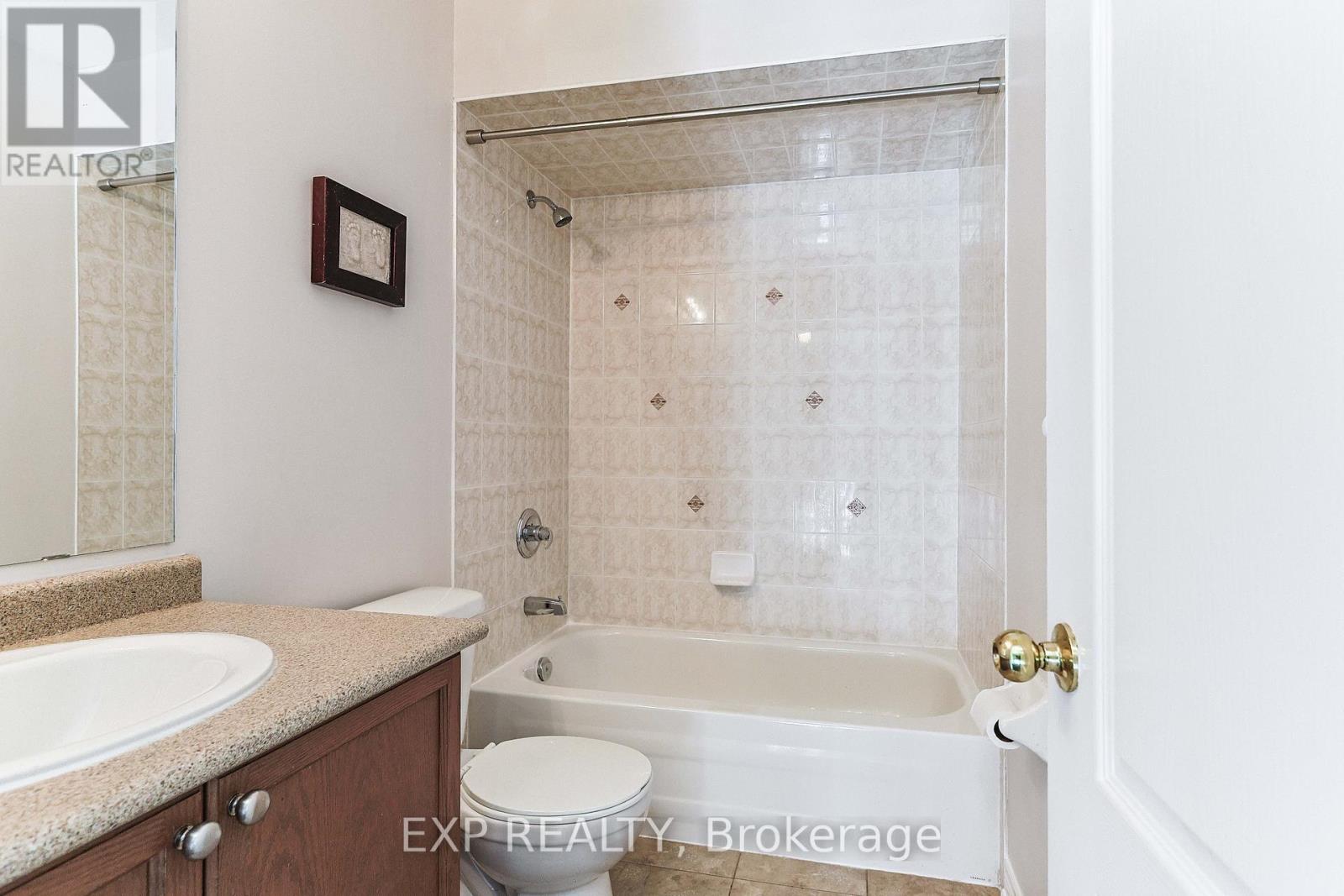 Photo 9 of 4693 Kurtz Road, Burlington ON