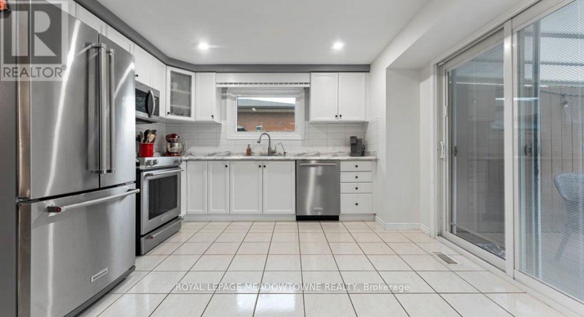 Photo 7 of 47 Ruffian Road, Brantford ON