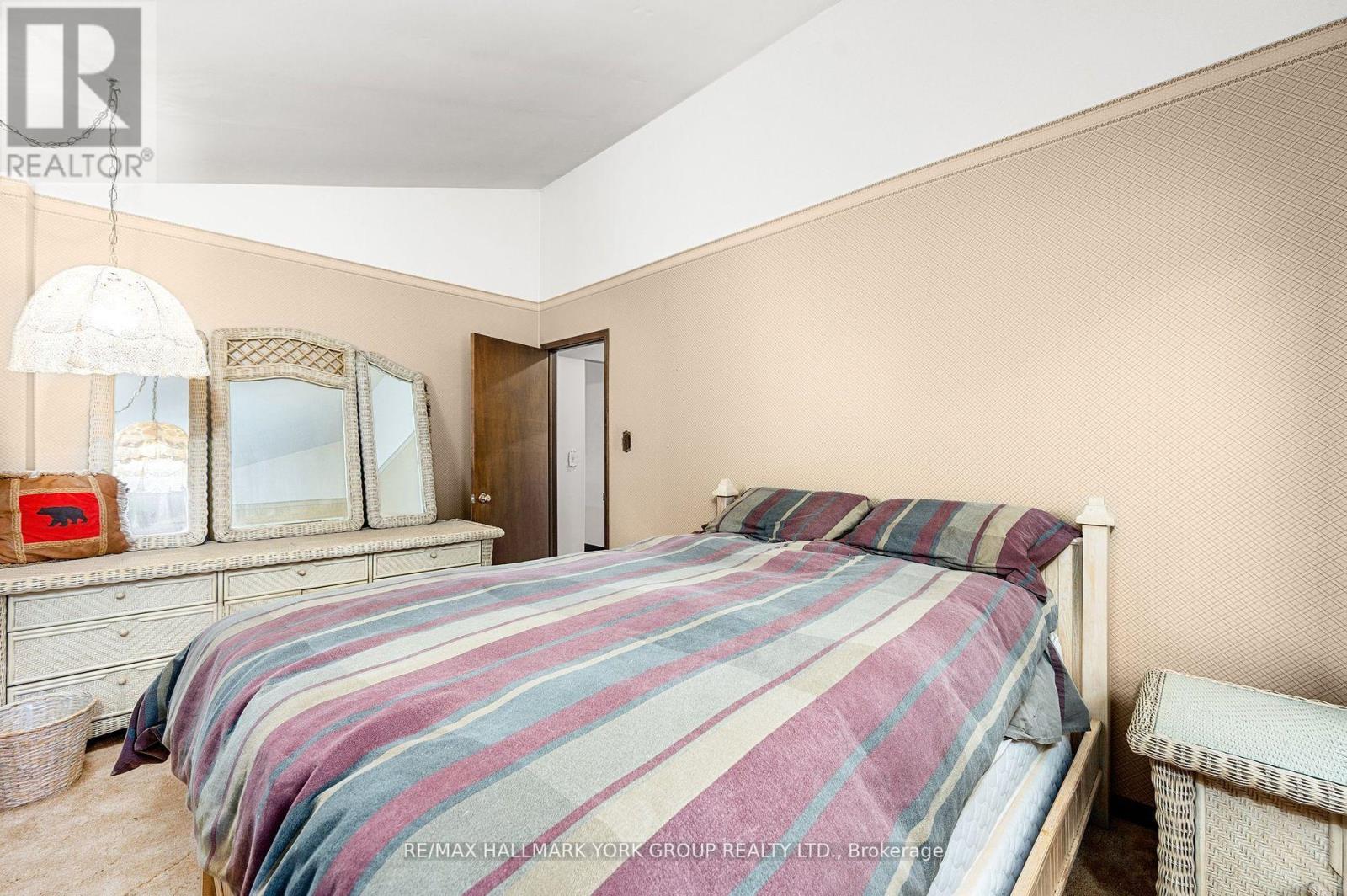 Photo 23 of 102 Albert Street, Kawartha Lakes ON