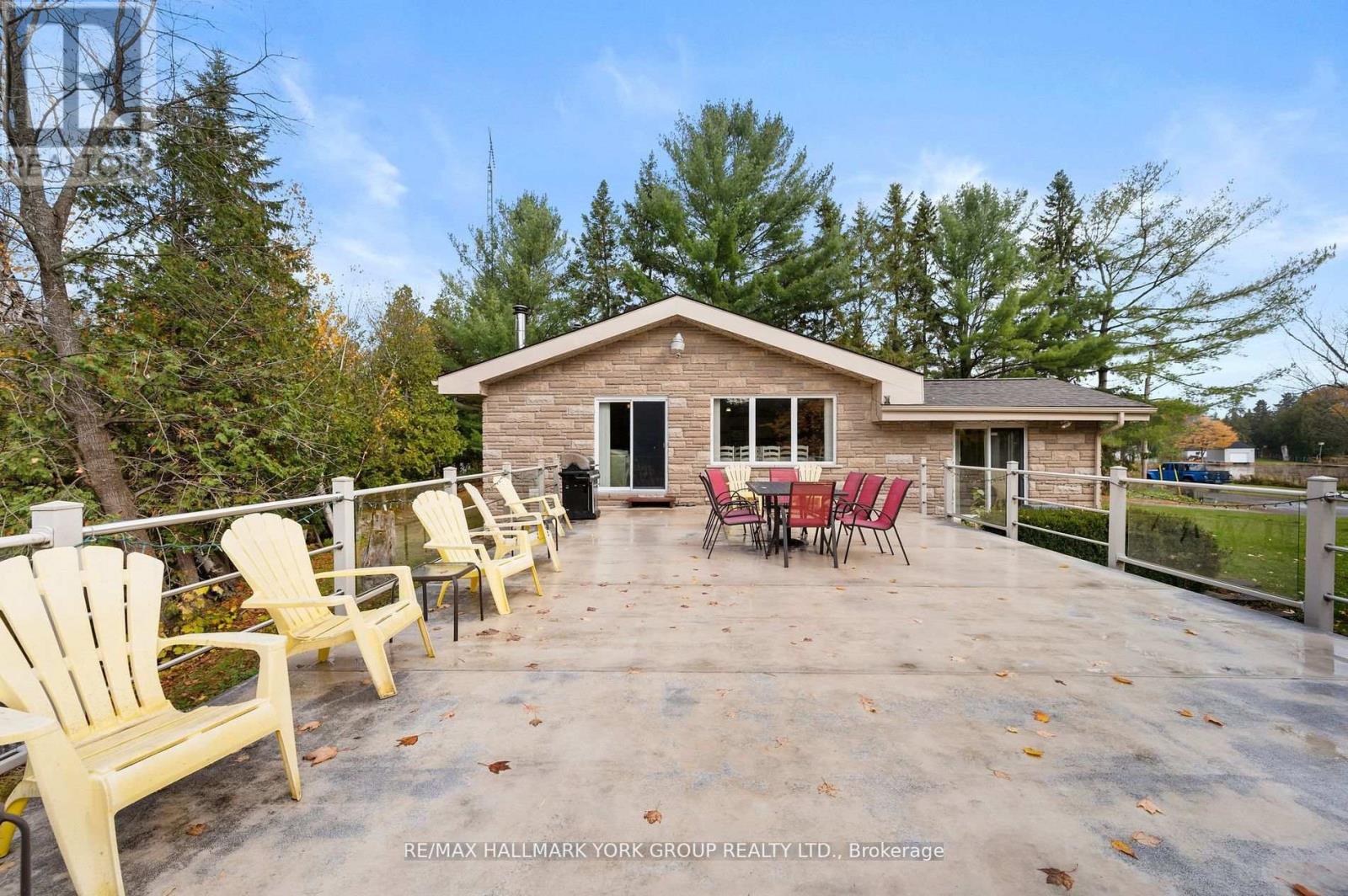 Photo 31 of 102 Albert Street, Kawartha Lakes ON