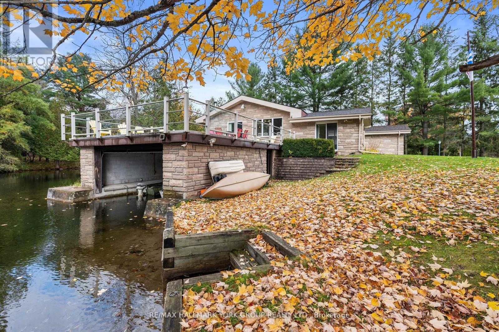 Photo 35 of 102 Albert Street, Kawartha Lakes ON