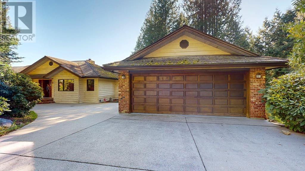 8161 REDROOFFS ROAD, Halfmoon Bay