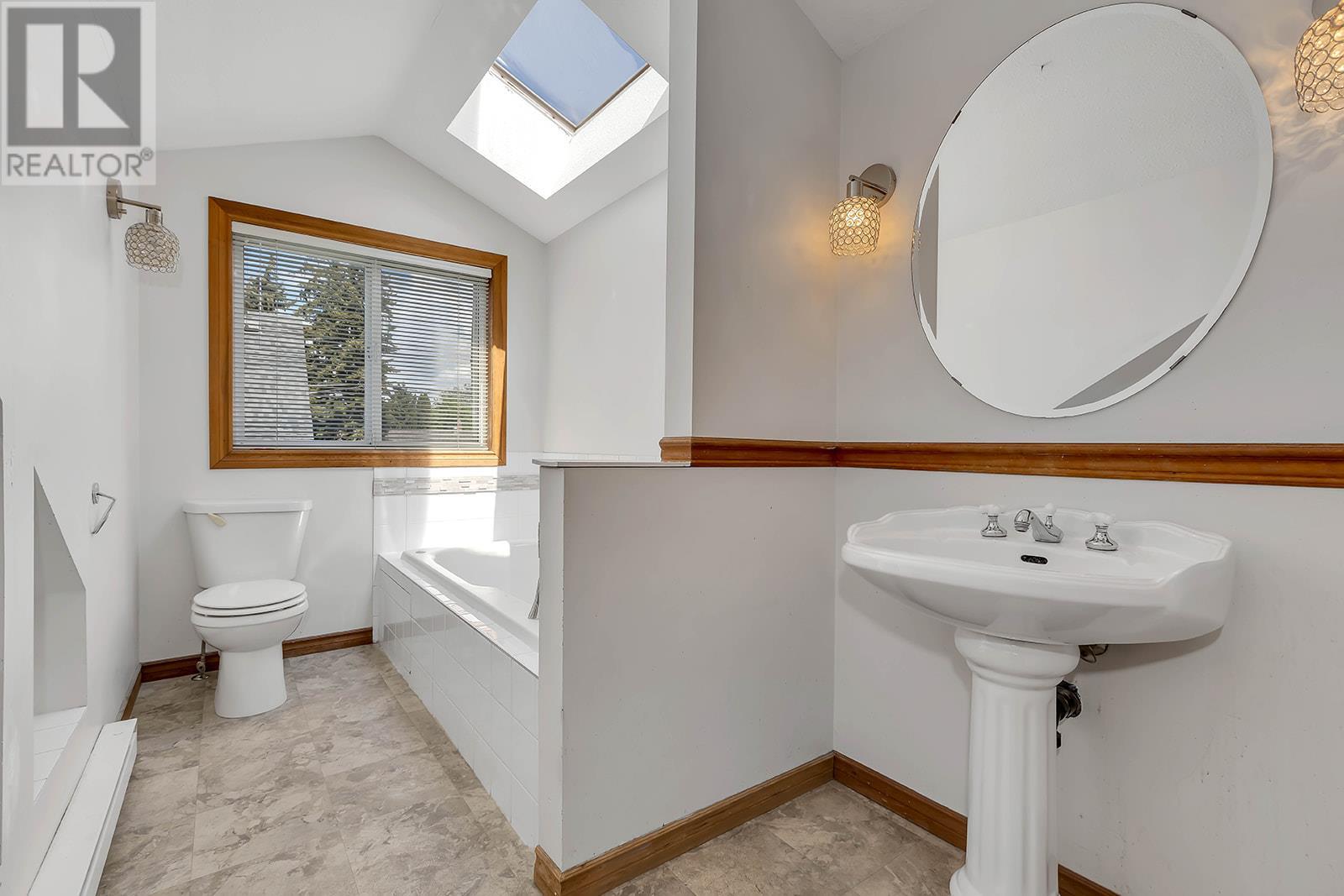  550 Patterson Avenue, Kelowna
