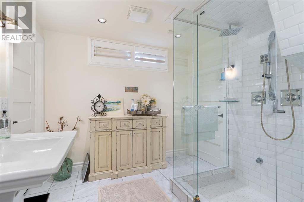 Single Family House for Sale in  Lake Louise Way SE Lake Bonavista Calgary 