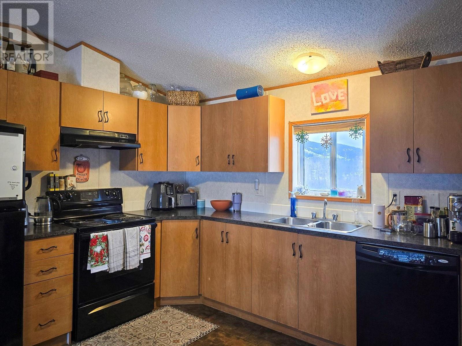 3888 Salmon River Road, Falkland
