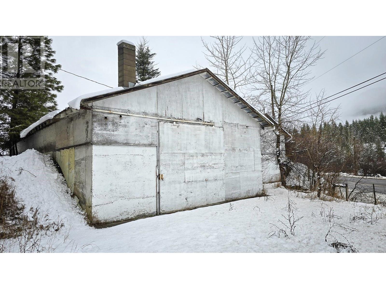 3888 Salmon River Road, Falkland