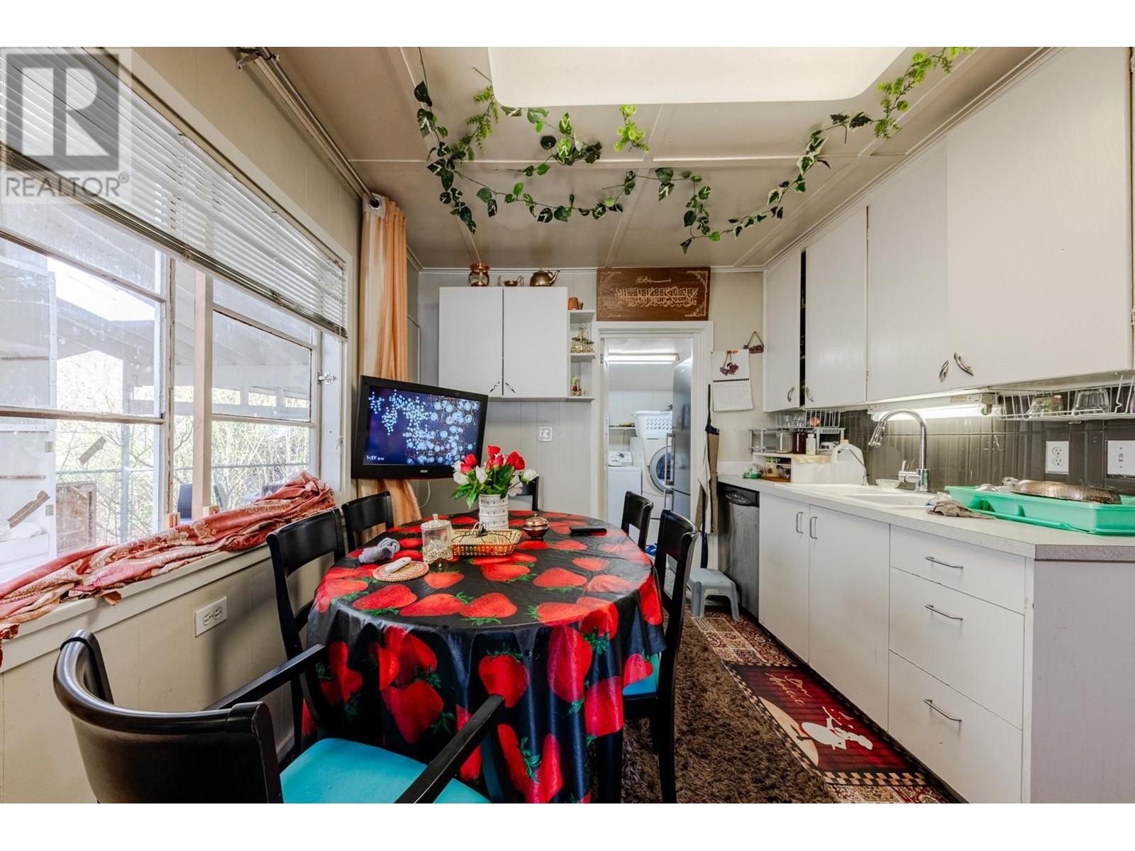 2617 KINGSWAY AVENUE, Port Coquitlam real estate listing R2991814