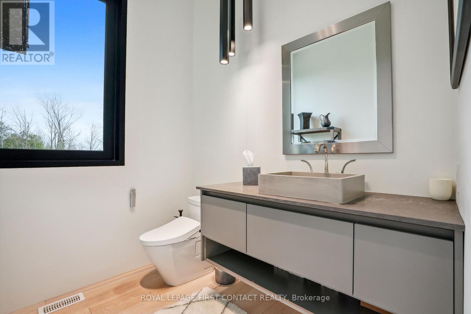 Photo 15 of 2761 Lockhart Road, Innisfil ON