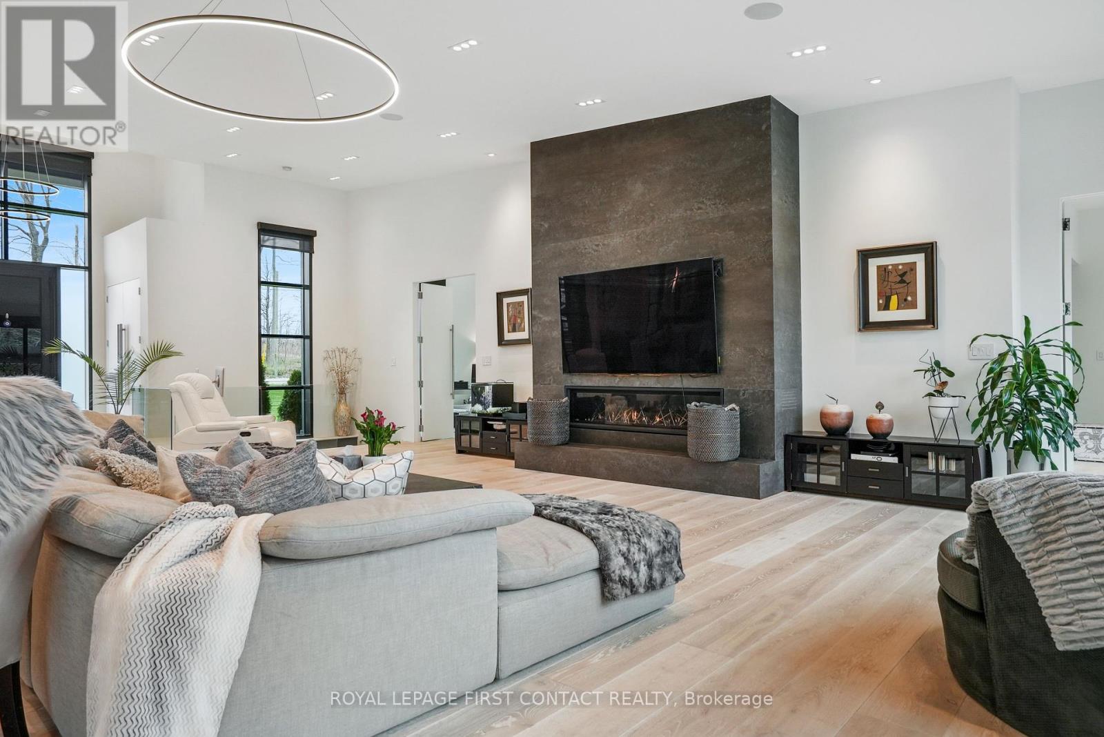 Photo 4 of 2761 Lockhart Road, Innisfil ON