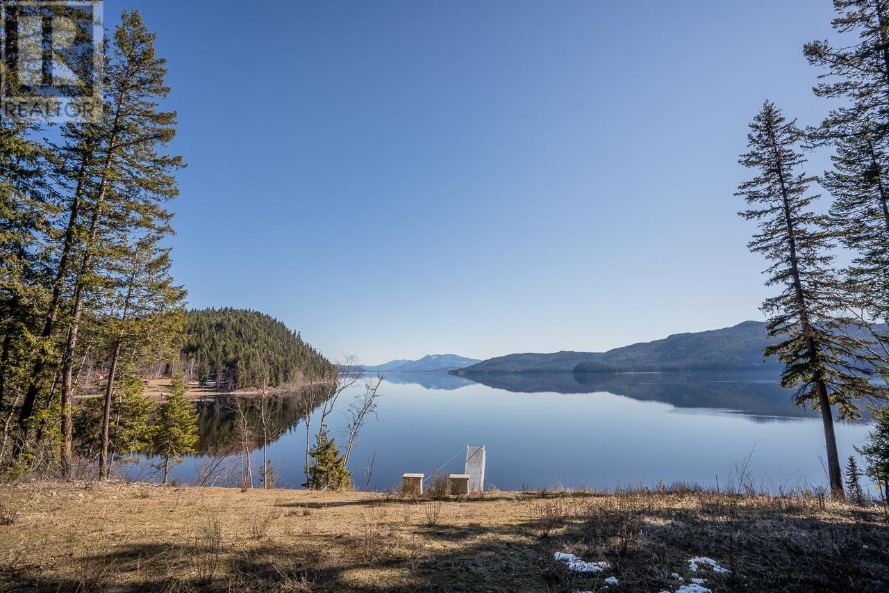 7460 RUFFELL ROAD, Canim Lake