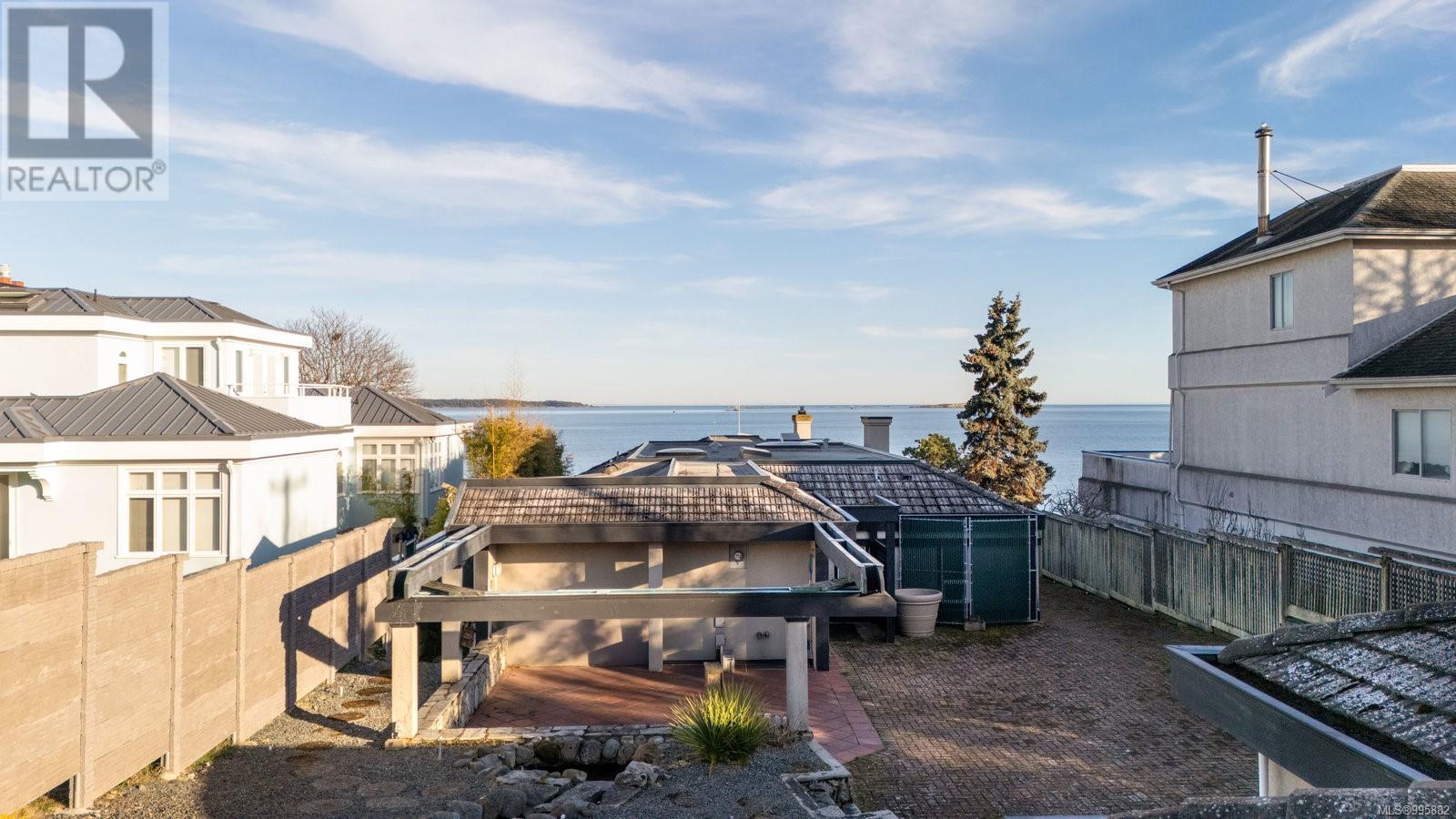 Photo 31 of 2532 Esplanade, Oak Bay BC