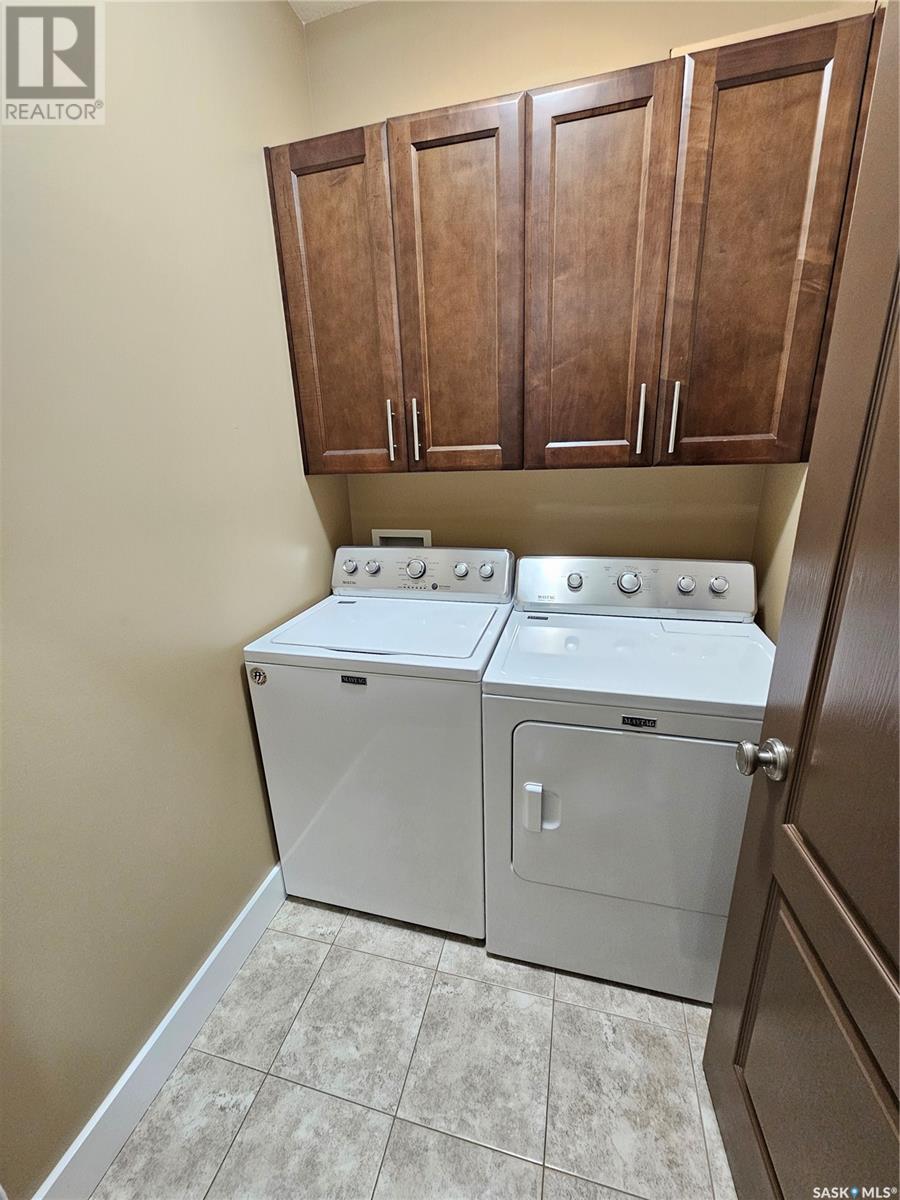 Photo 11 of 21 Arlington Avenue, Moose Jaw SK