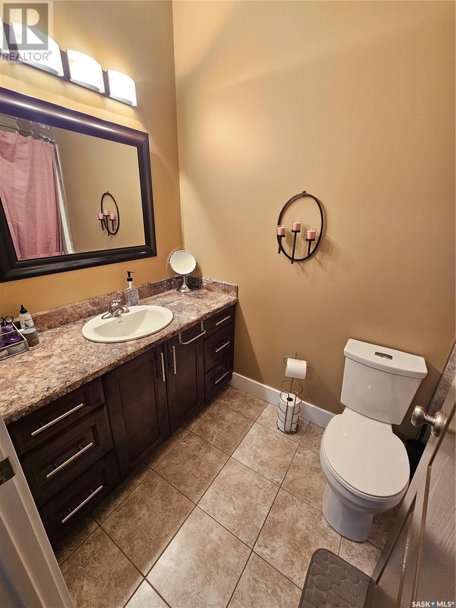 Photo 15 of 21 Arlington Avenue, Moose Jaw SK