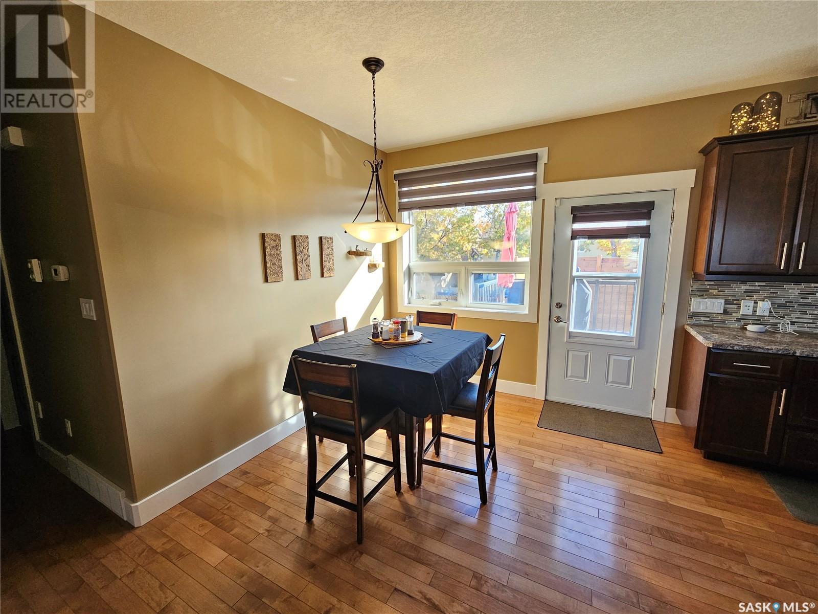 Photo 9 of 21 Arlington Avenue, Moose Jaw SK