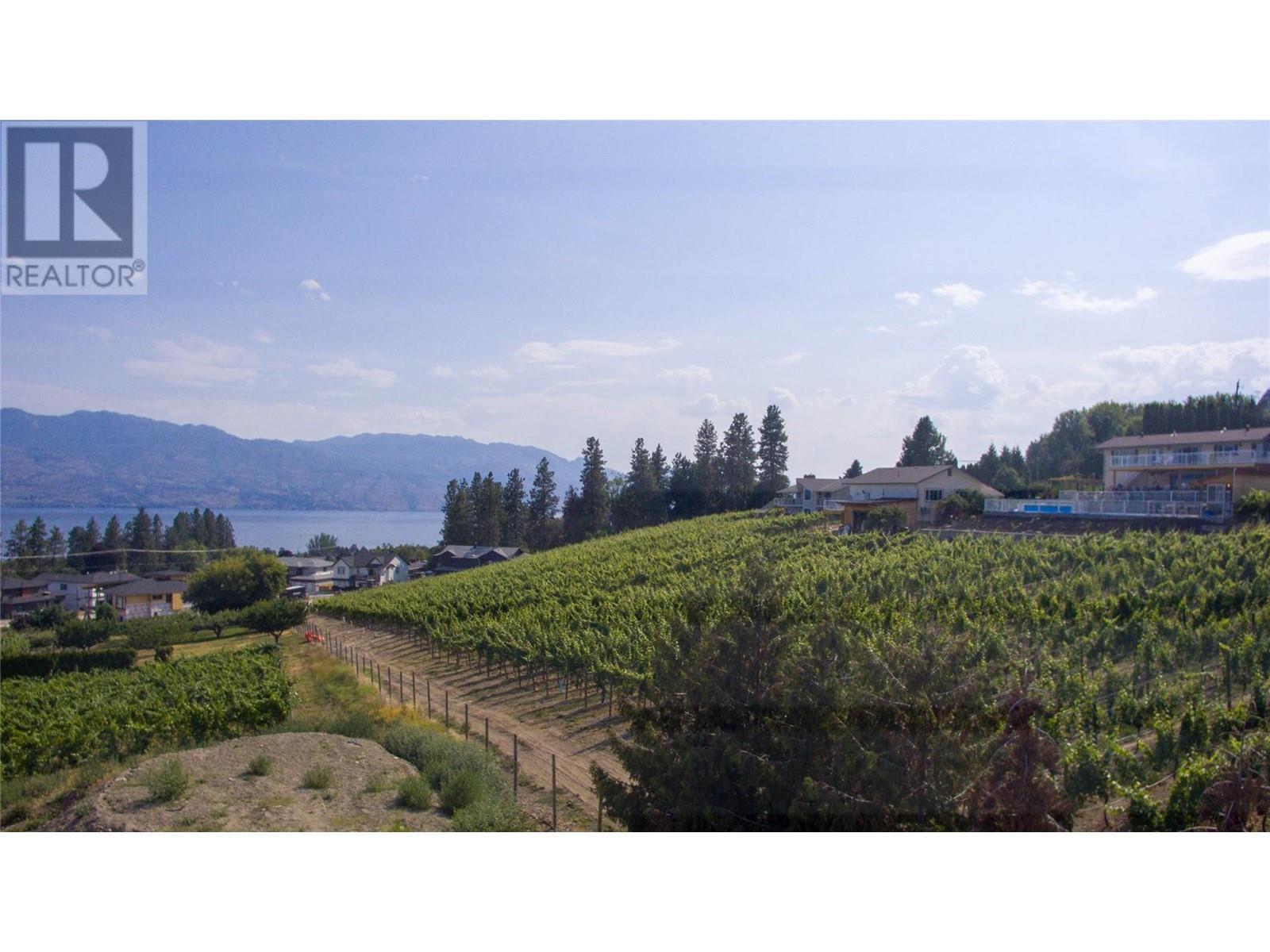  1022 Kitson Court, West Kelowna