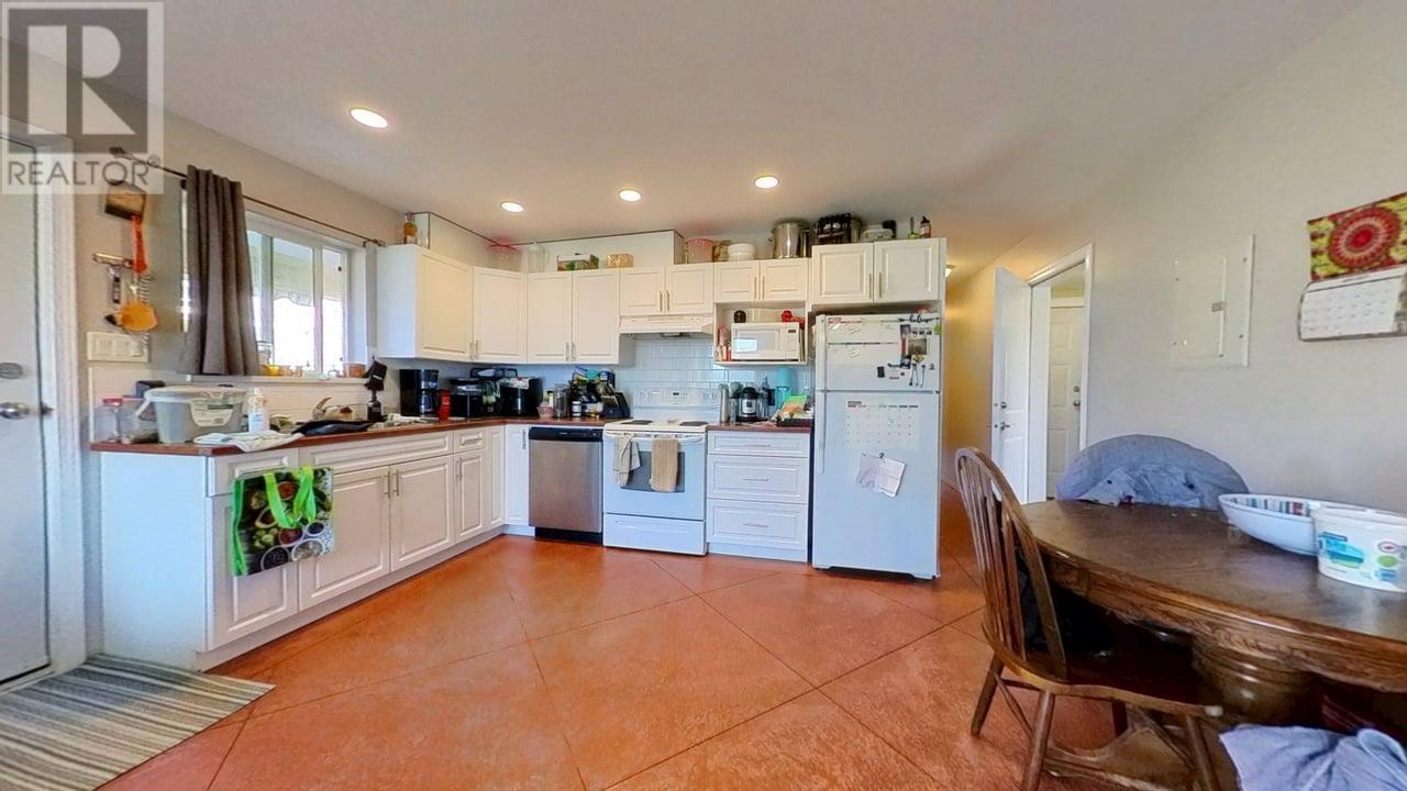 787 NORTH ROAD, Gibsons