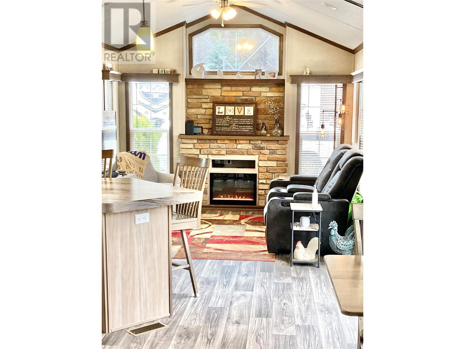 #50 321 COPPER AVENUE N - 14