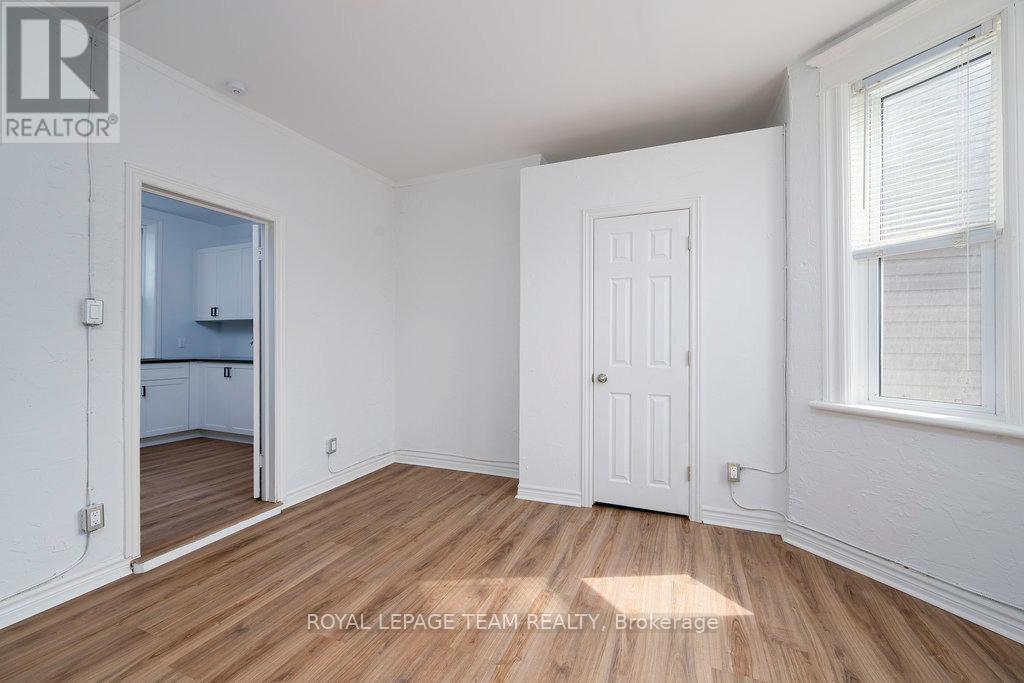 Photo 13 of 1028 Gladstone Avenue, Ottawa ON