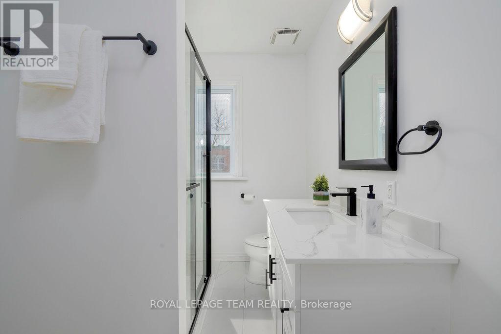 Photo 14 of 1028 Gladstone Avenue, Ottawa ON