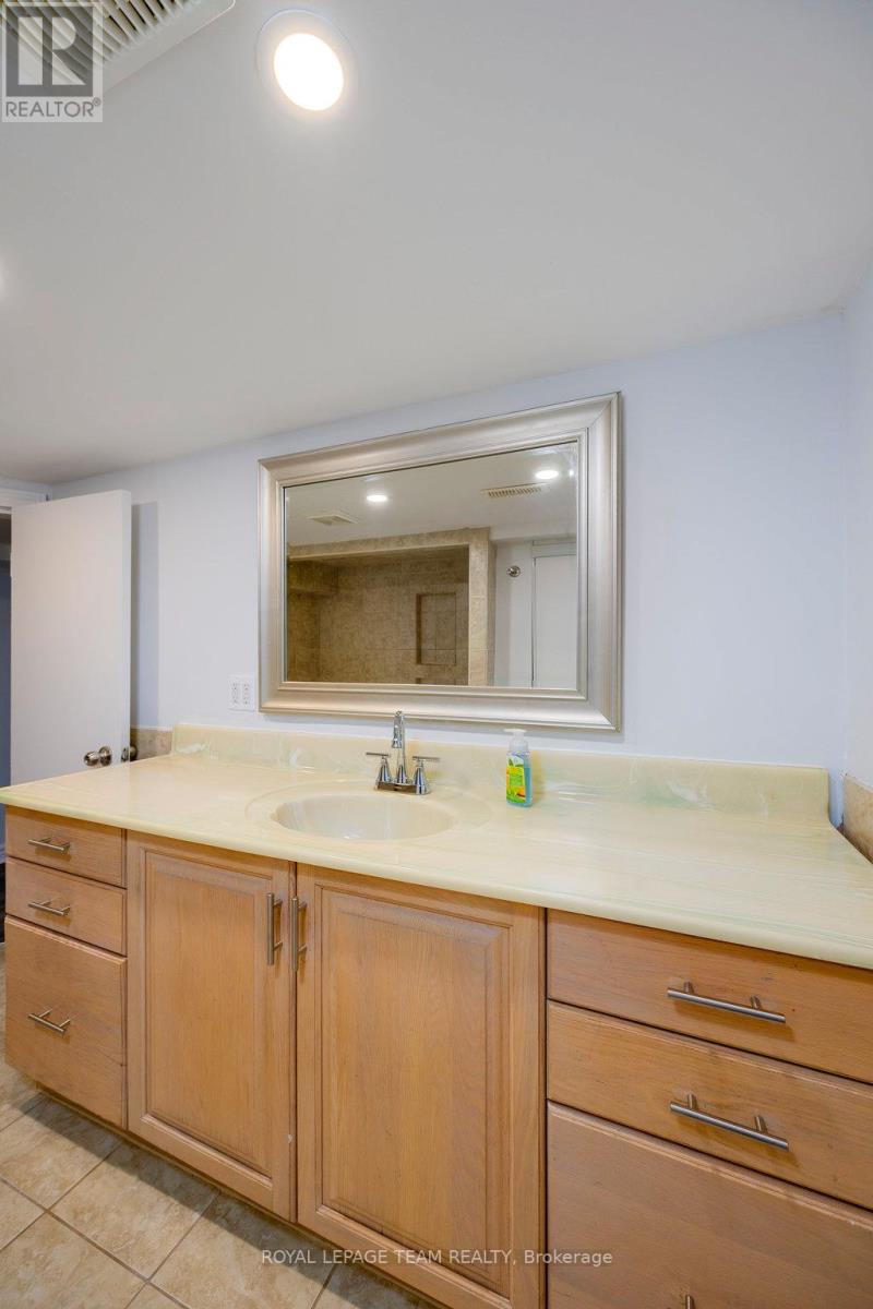 Photo 33 of 1028 Gladstone Avenue, Ottawa ON