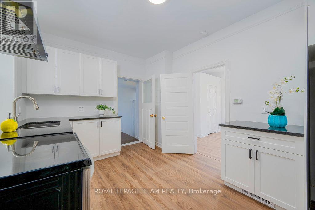 Photo 6 of 1028 Gladstone Avenue, Ottawa ON