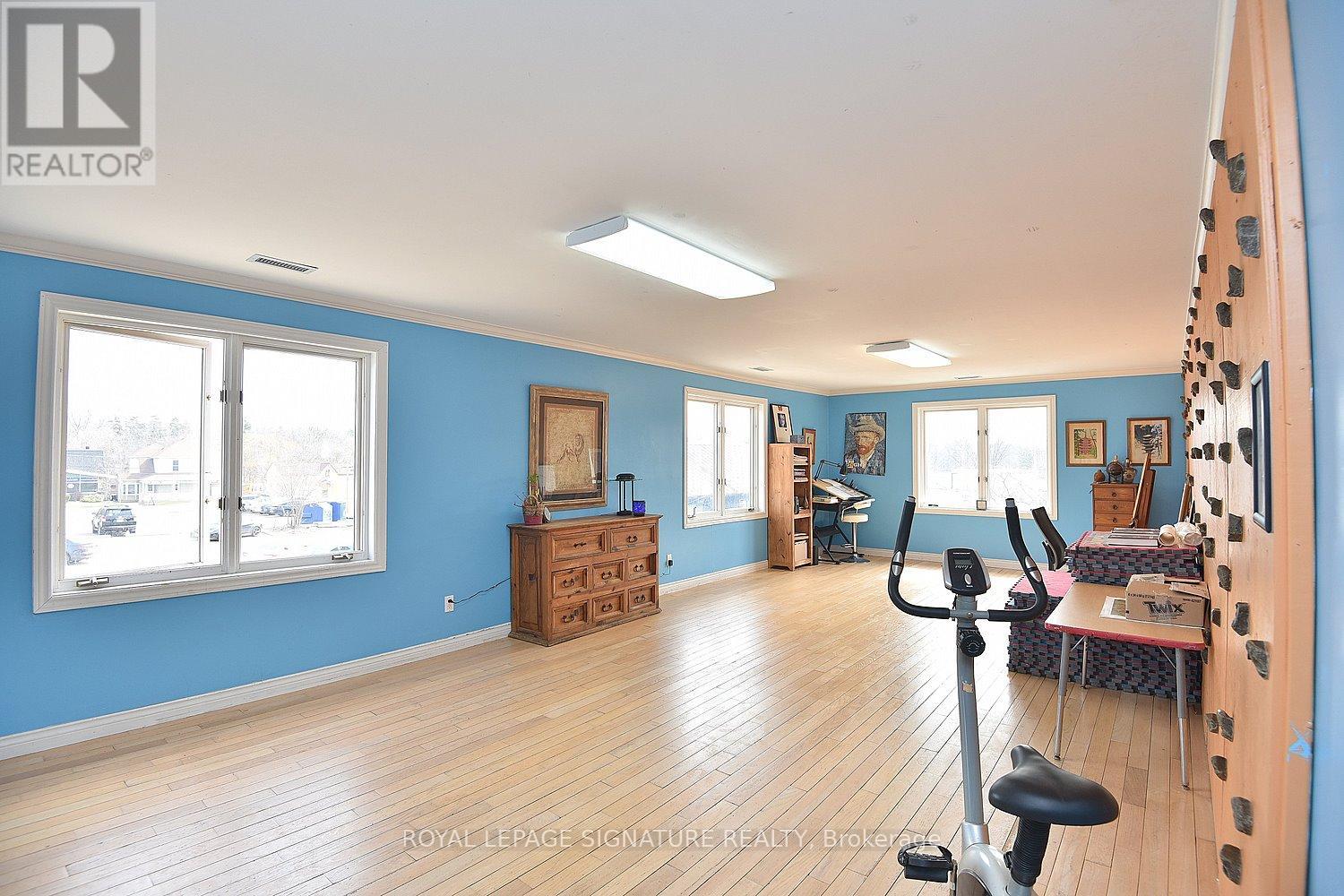 Photo 28 of 10 Franklin Street, Hamilton ON