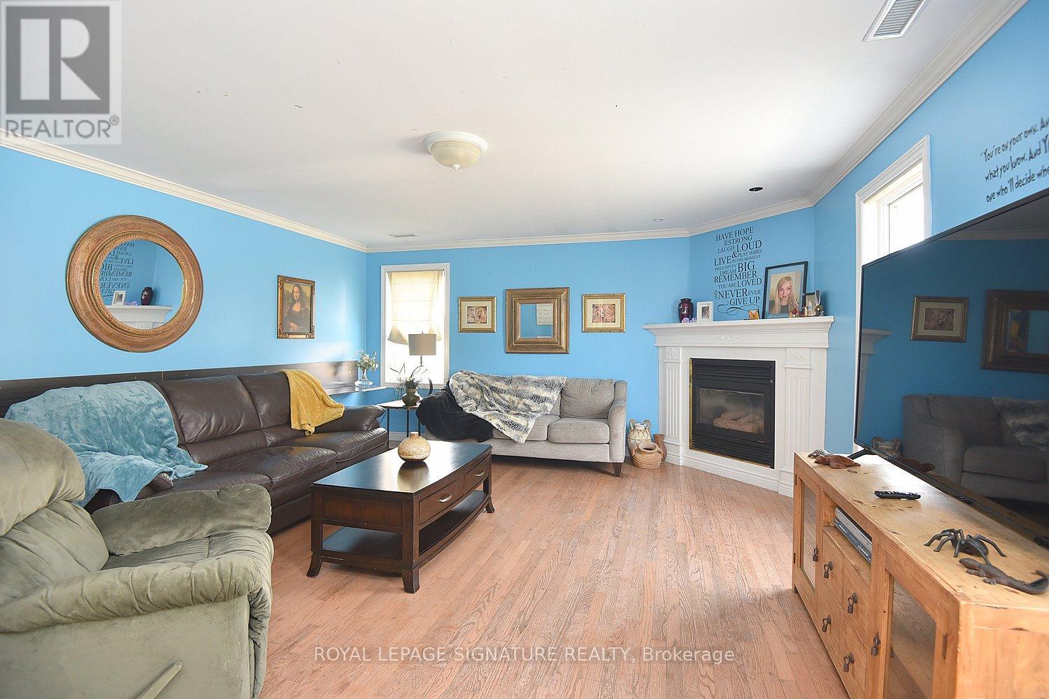 Photo 40 of 10 Franklin Street, Hamilton ON