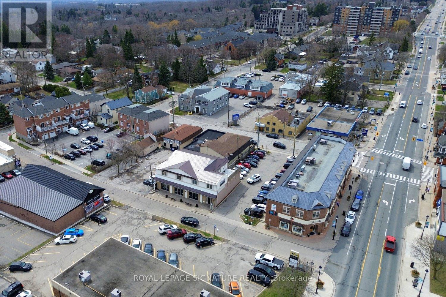 Photo 5 of 10 Franklin Street, Hamilton ON