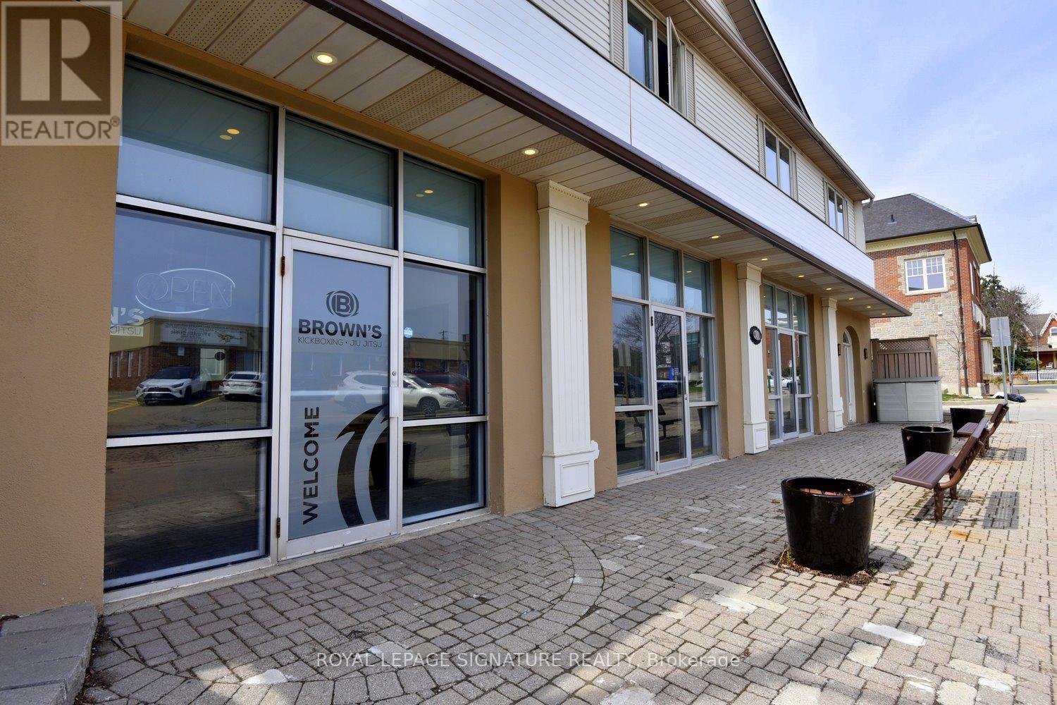 Photo 9 of 10 Franklin Street, Hamilton ON