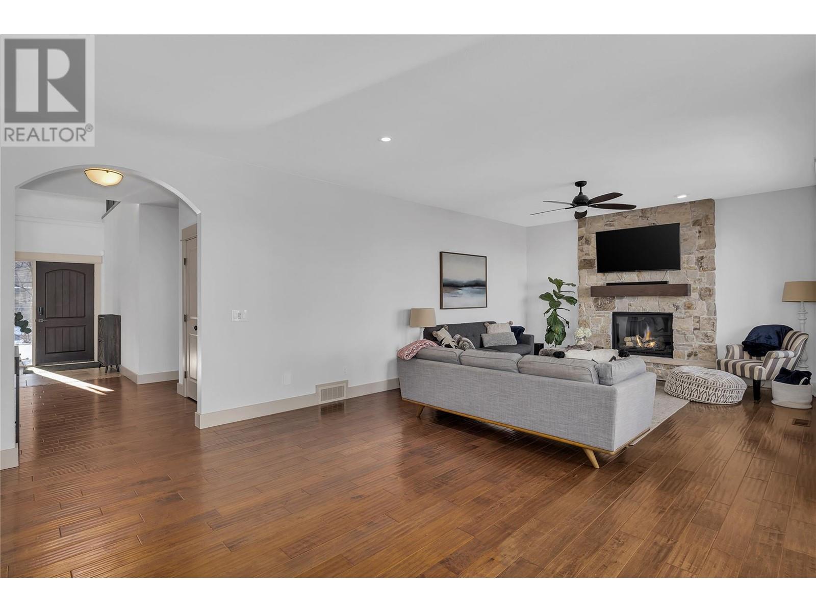  840 Hewetson Avenue, Kelowna