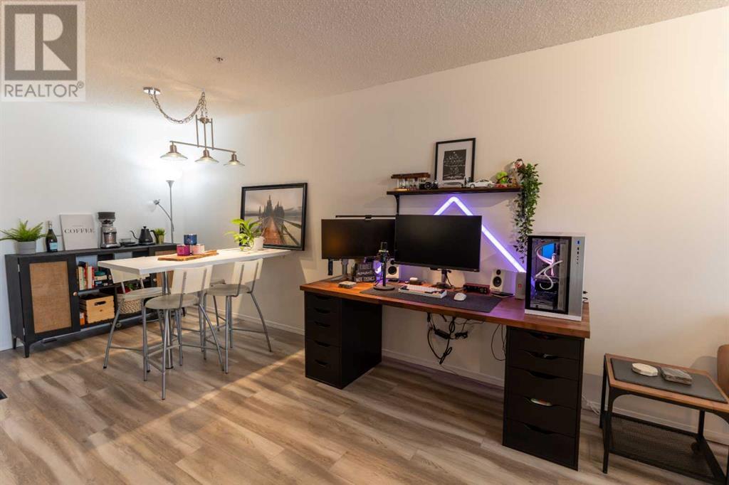 Single Family House for Sale in   Country Village Bay NE Country Hills Village Calgary 