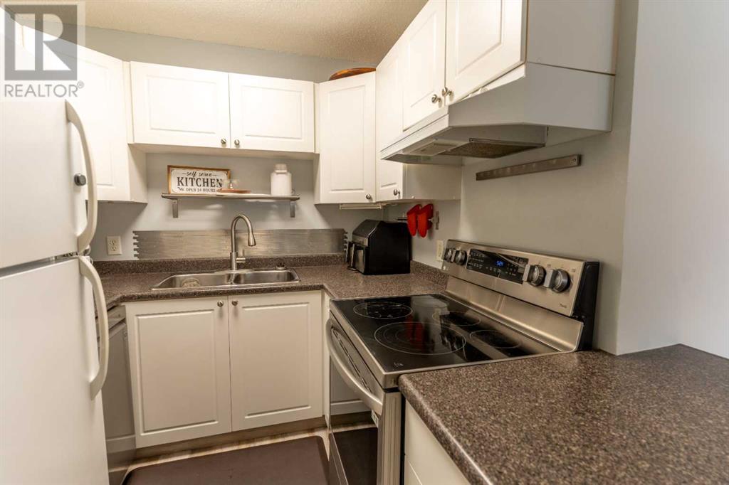 Single Family House for Sale in   Country Village Bay NE Country Hills Village Calgary 